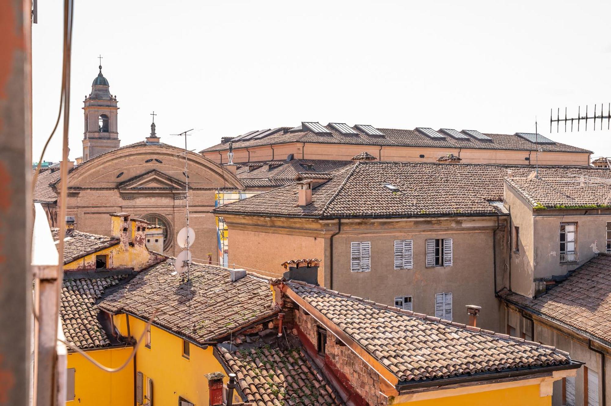Casa Emilia - * In The Heart Of Modena * Apartment Bagian luar foto